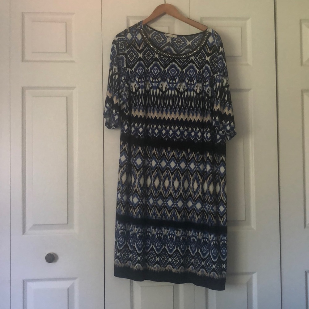 Plus Size Print Dress w/ beaded collar👗